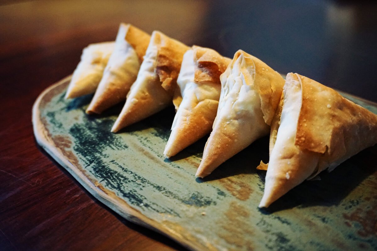 Empanaditas masa philo Salmón Almendras (15 un.)