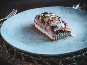 Salmón con Costra Mediterránea (2 porciones)